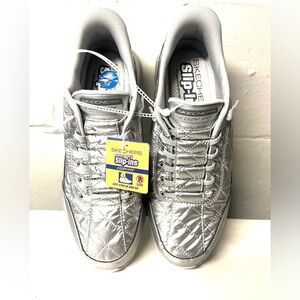 Skechers Men's Silver Slip-Ins Shoes. Cozy fit. SN 232614.